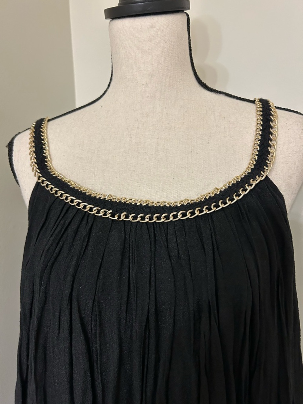 Summer Spaghetti Strap Flowy Pleated Dress/Coverup with Gold Chain Detail SZ L - Picture 3 of 3